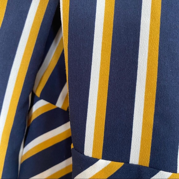 Carolina Belle Montrèal Abstract Blouse - Picture 4 of 5